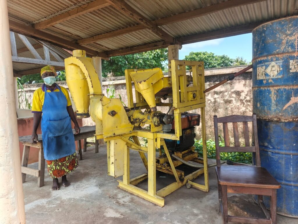Petite unité industrielle de transformation en Afrique